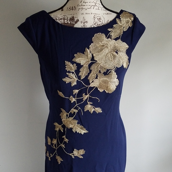 STUNNING Evening Gown - Picture 3 of 8